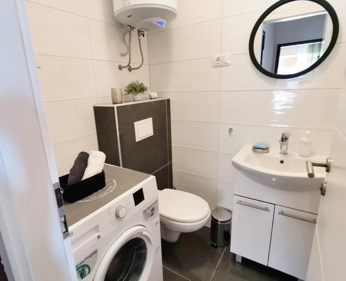 Apartment Marina Podstrana Luaran gambar