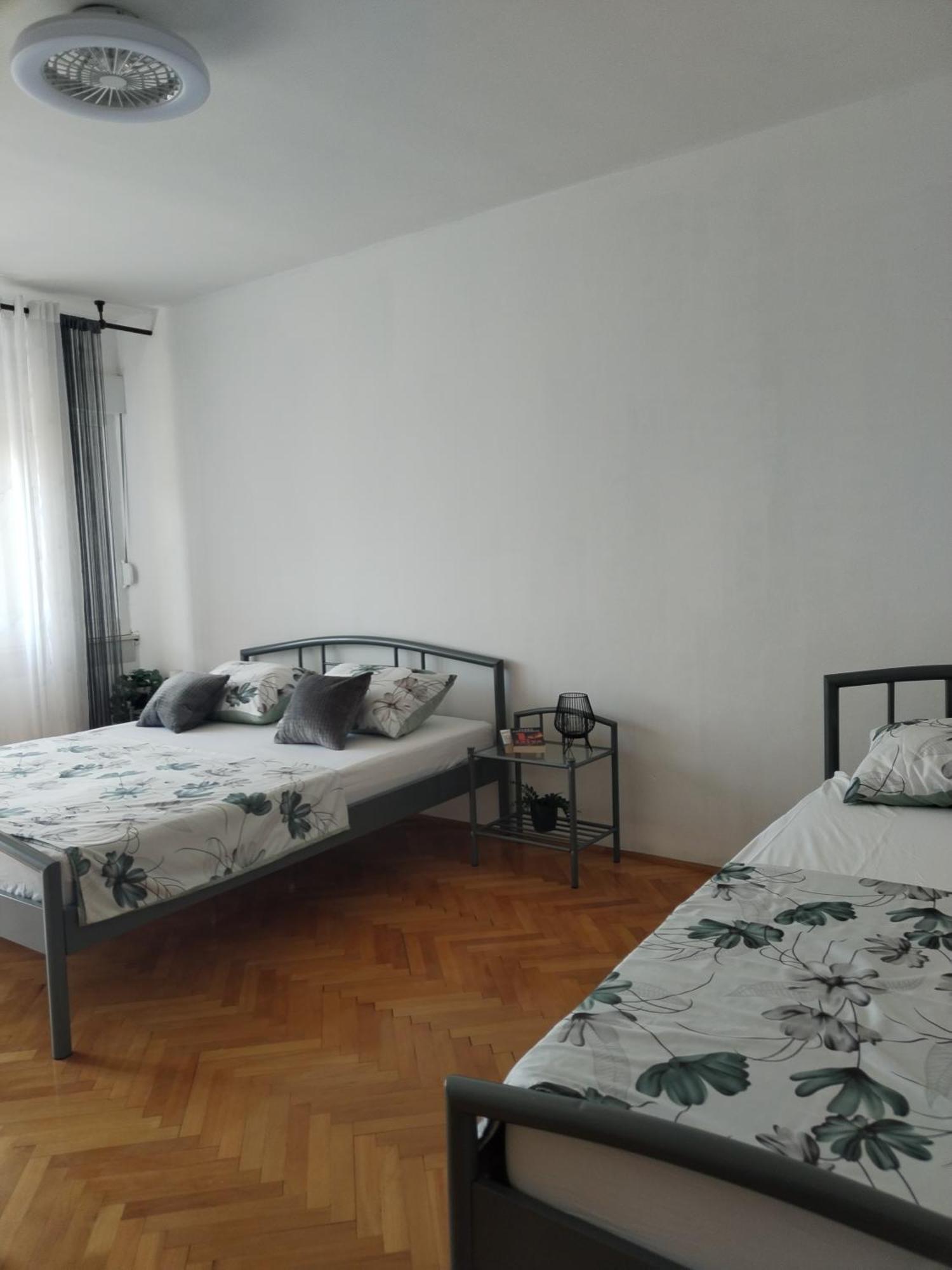 Apartment Marina Podstrana Luaran gambar